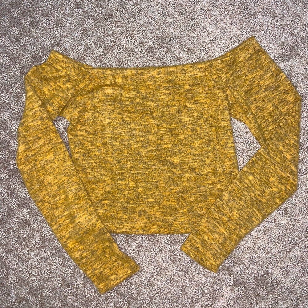 Off the shoulder yellow cropped long sleeve